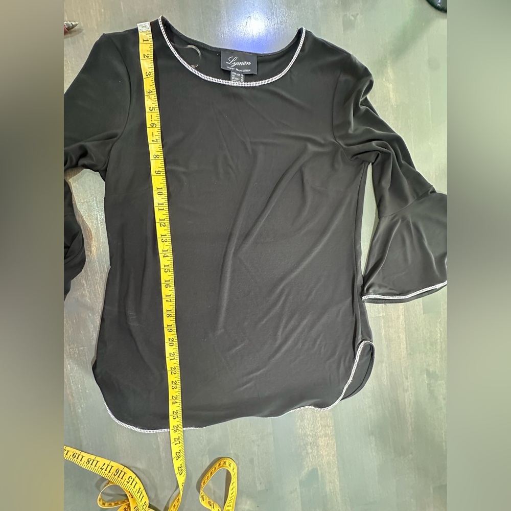 Gorgeous Frank Lyman Design Black Top with Flared Rhinestone Edged Sleeves Sz 10 - Picture 6 of 11